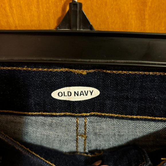 Old Navy Boyfriend Shorts Rolled cuff - Picture 10 of 11